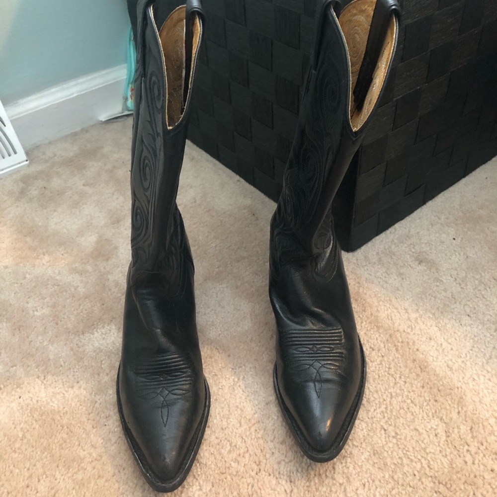 Tony Lama 7.5 Black Boots